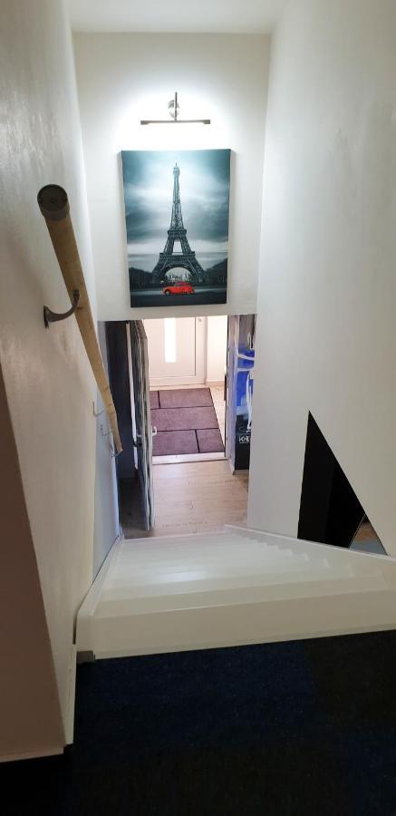 2 Bedrooms House With Enclosed Garden And Wifi At Slezska Ostrava Luaran gambar