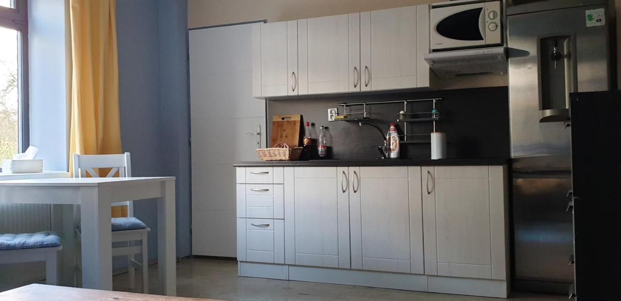 2 Bedrooms House With Enclosed Garden And Wifi At Slezska Ostrava Luaran gambar