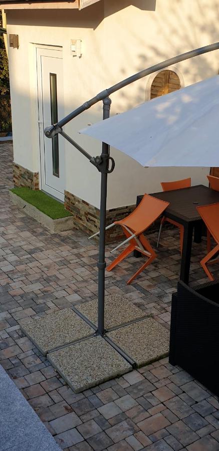 2 Bedrooms House With Enclosed Garden And Wifi At Slezska Ostrava Luaran gambar